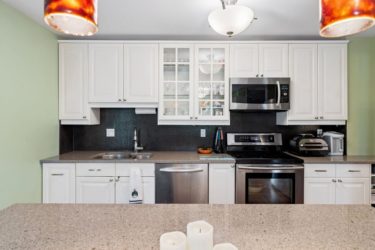 39-1140 Falcon Dr