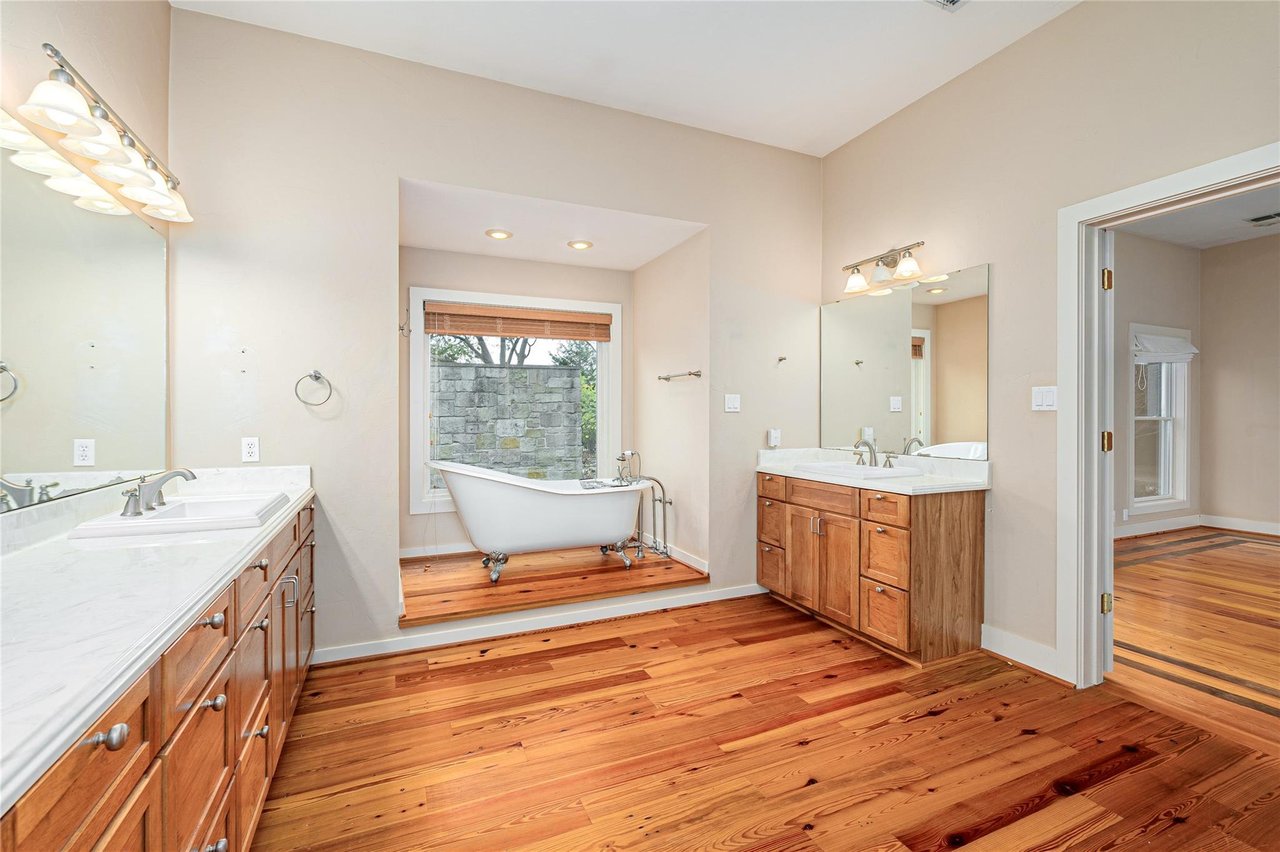 7390 Preston Road in Denison Has Just Hit the Market