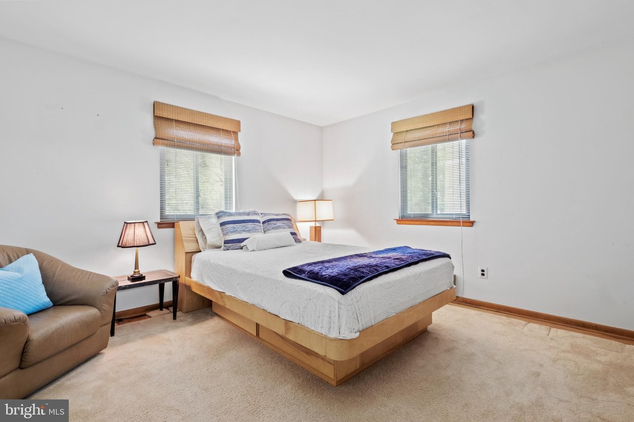 31 Lynne Cir