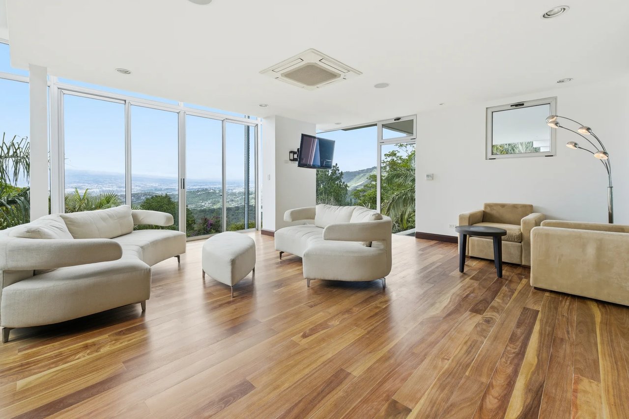 Panoramic Valley Views Retreat, Santa Ana, San Jose