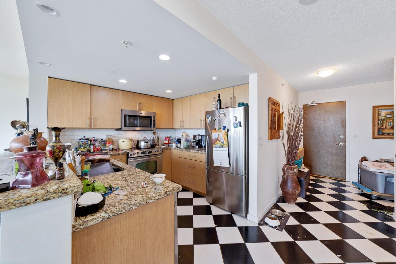 1101-125 Milross Ave