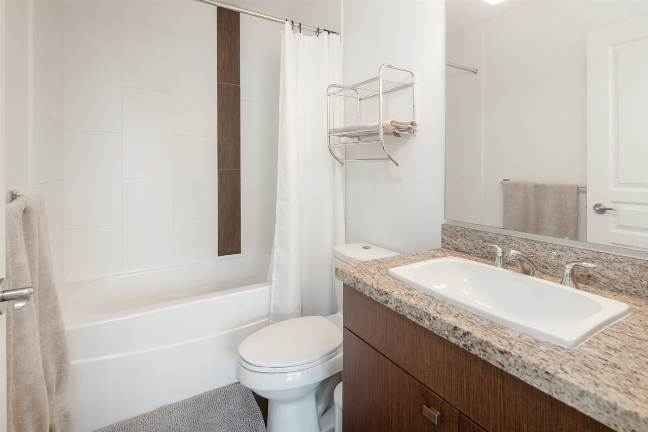 422-738 E 29th Avenue, Vancouver