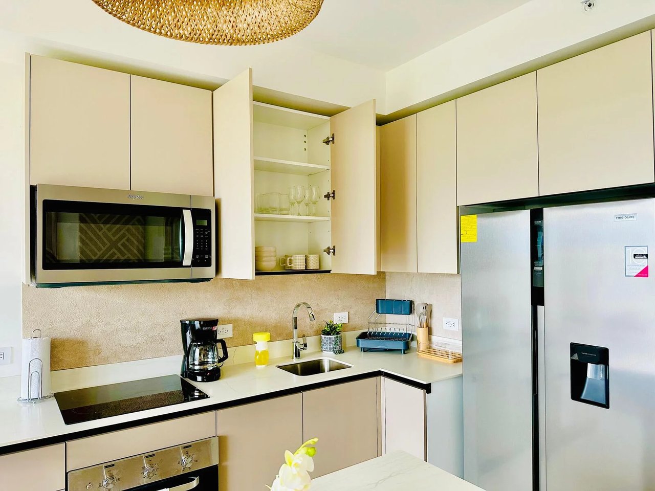 Furnished Urban Studio Condo, Sabana and Rohrmoser, San Jose