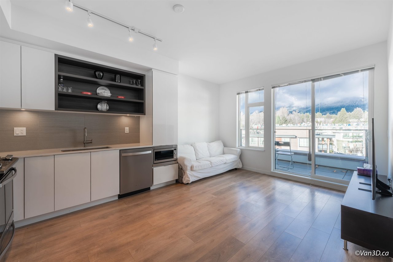 501-725 Marine Dr