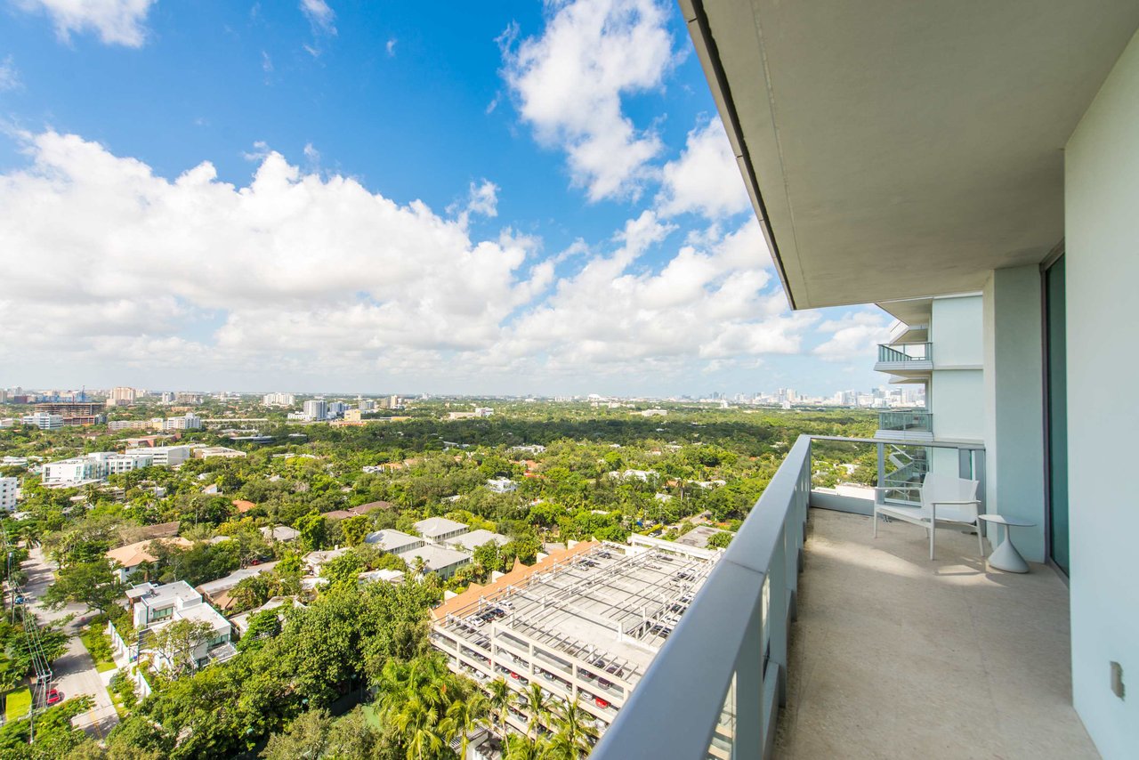 2627 S Bayshore Drive #2202