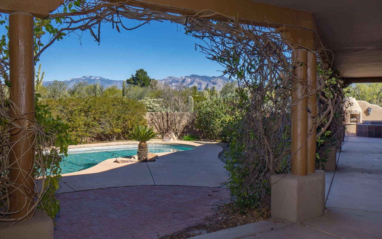 Perfect Desert Oasis, Santa Fe Estate