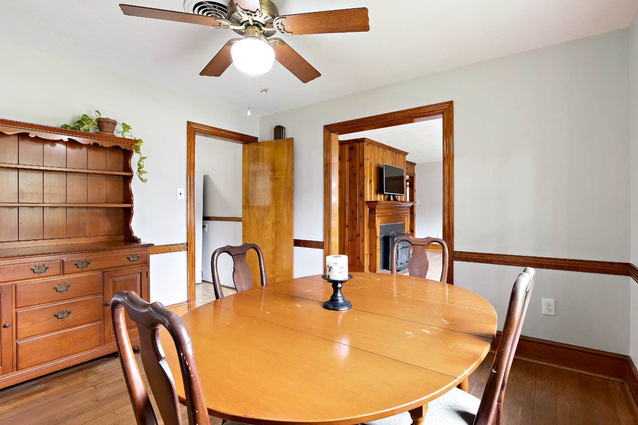 1127 Oakland Road