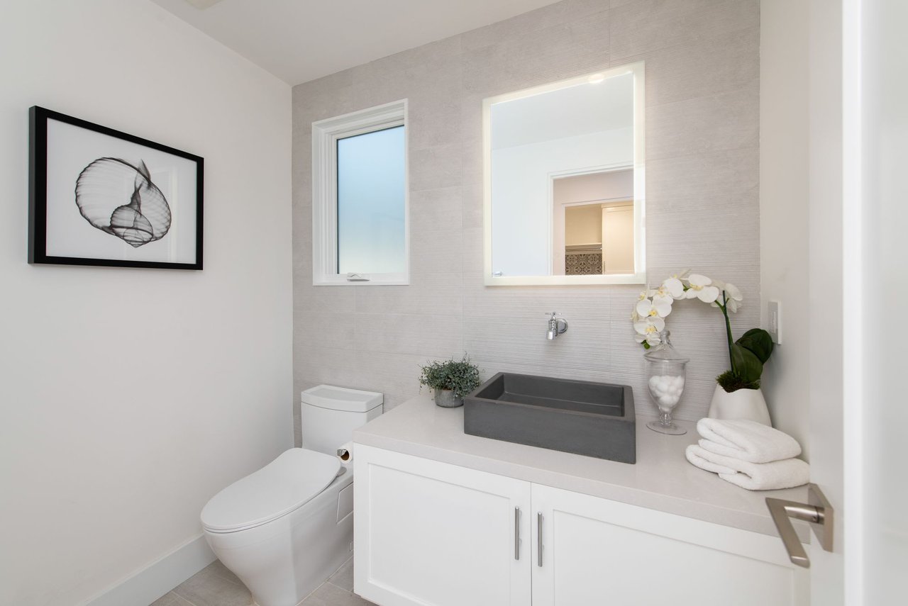 312 Jasmine Avenue Unit: 1