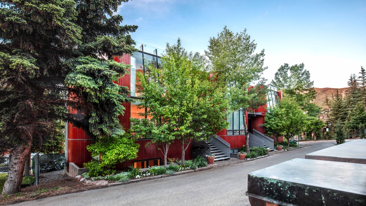 Rare Ski in Townhome in Aspen 