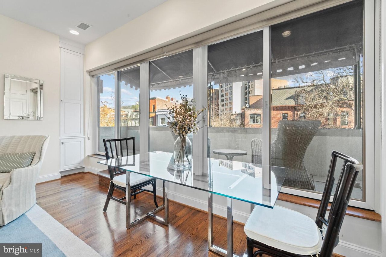 2101 N St NW, #205