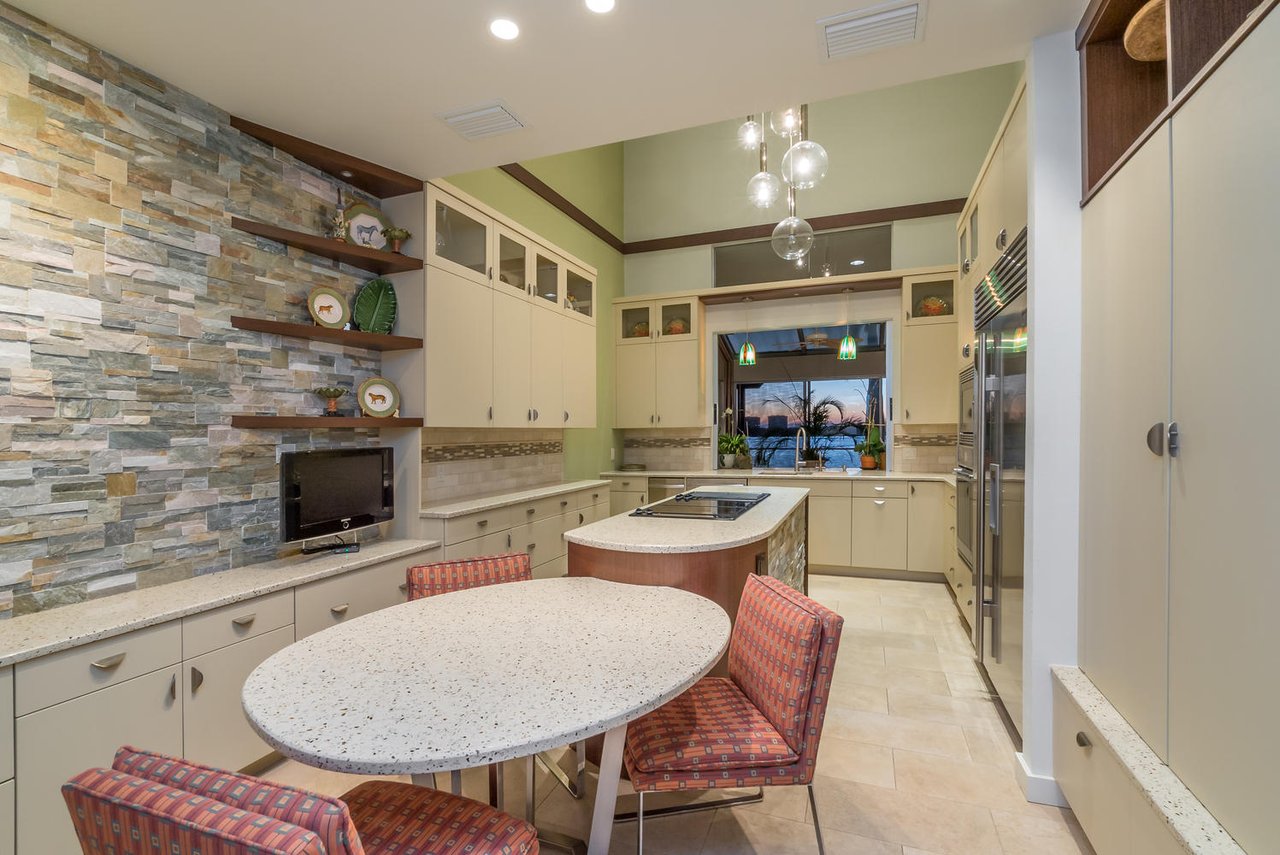 682 Mourning Dove Dr