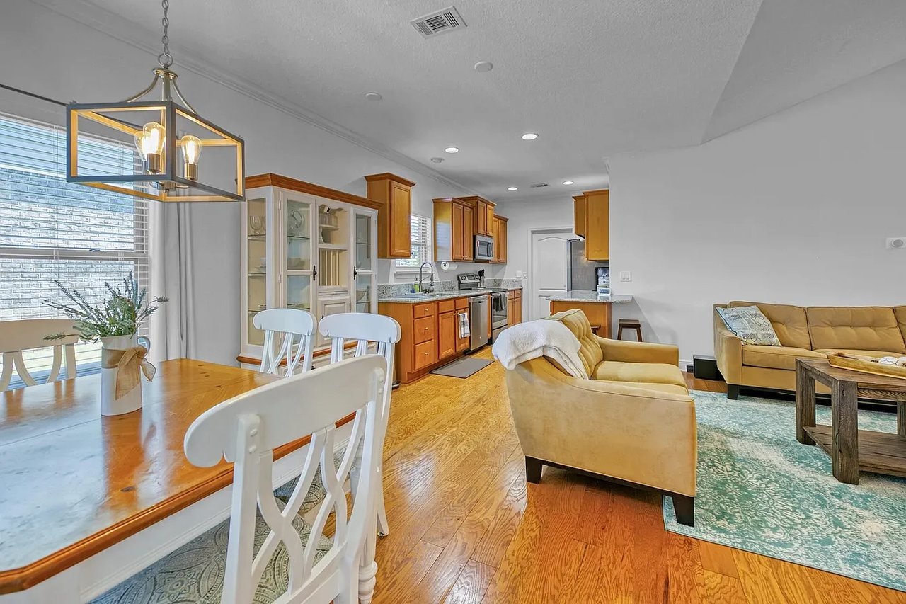 305 Cocobolo Dr