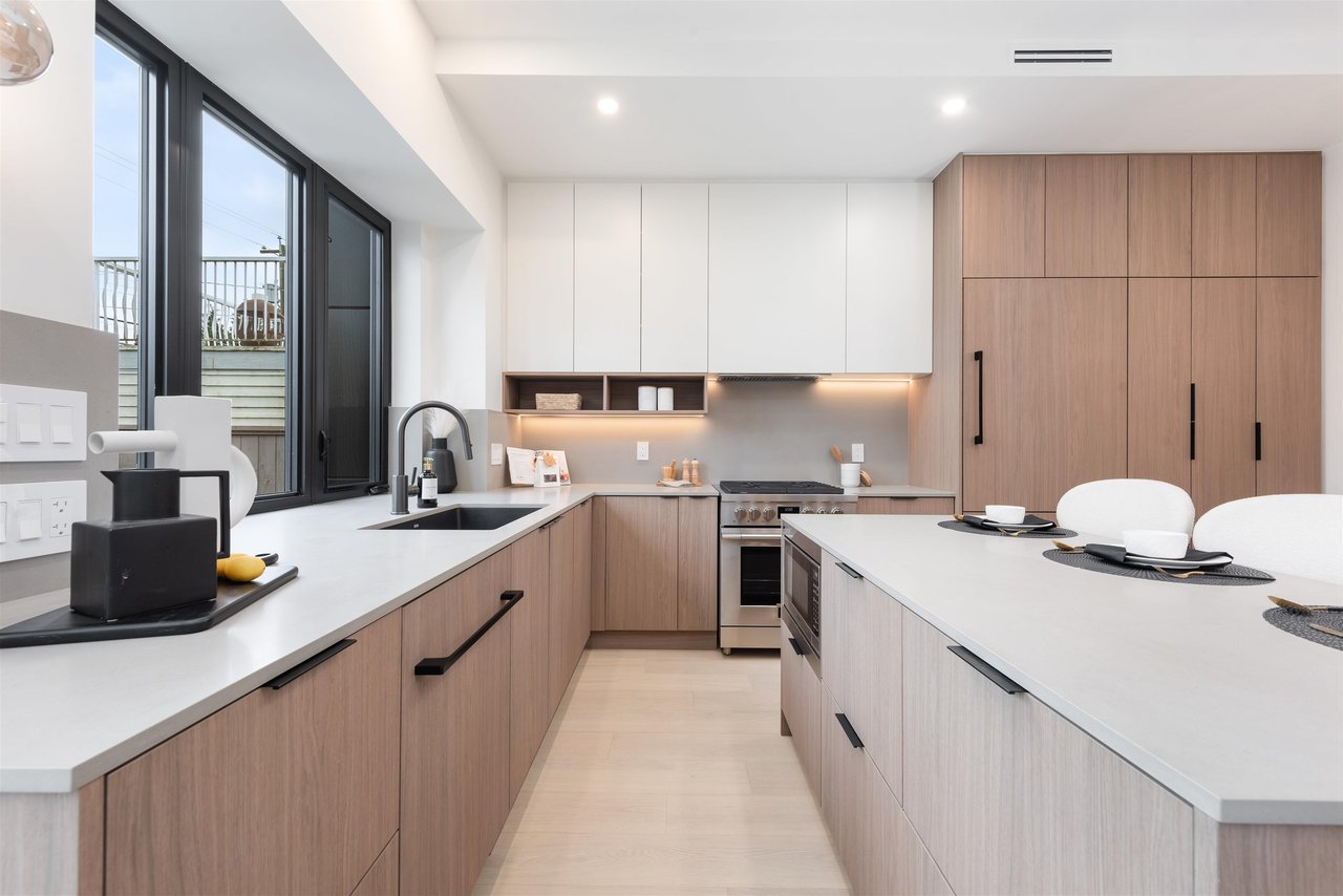 2-351 E 38th Ave