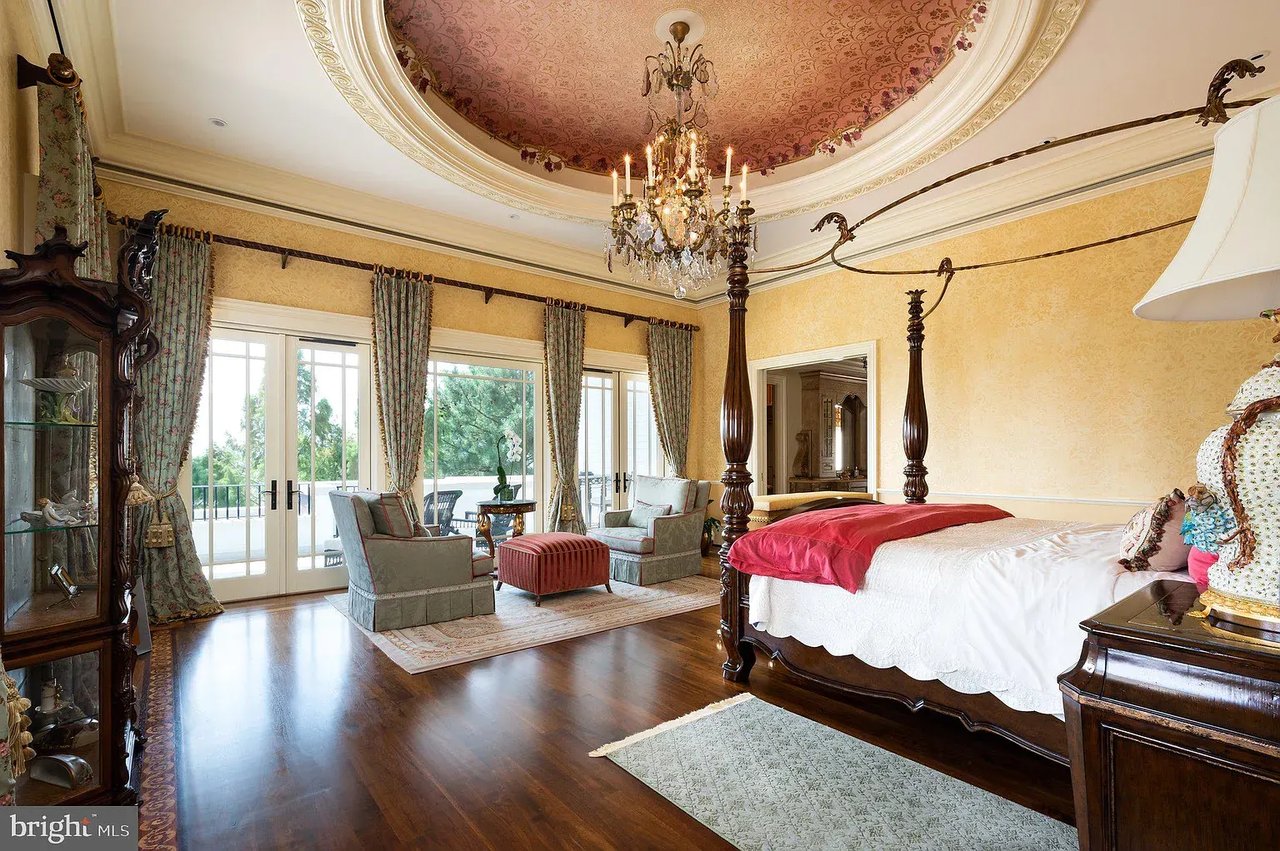 27189 Island Creek Rd 