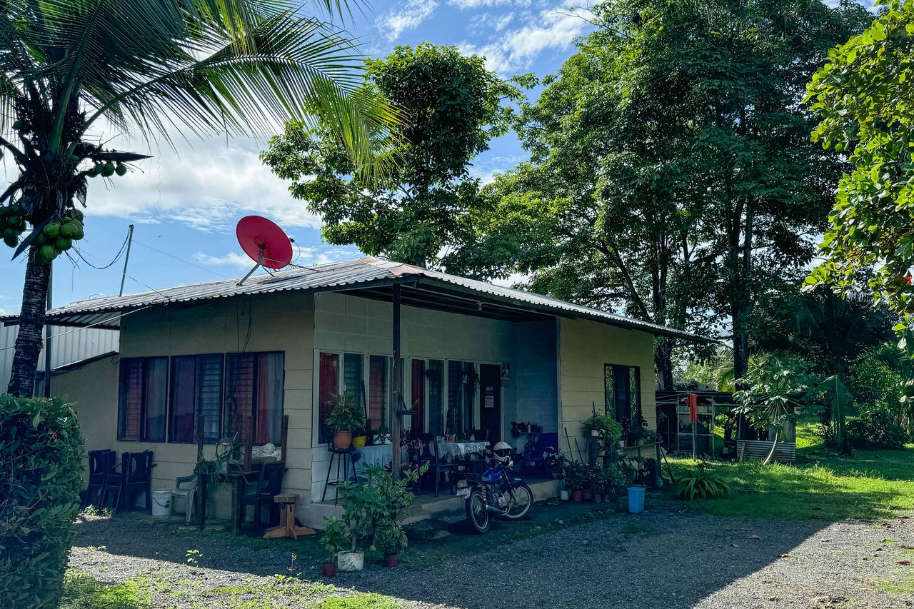 La Casona, 5 BDR Home Close To Quepos Town 