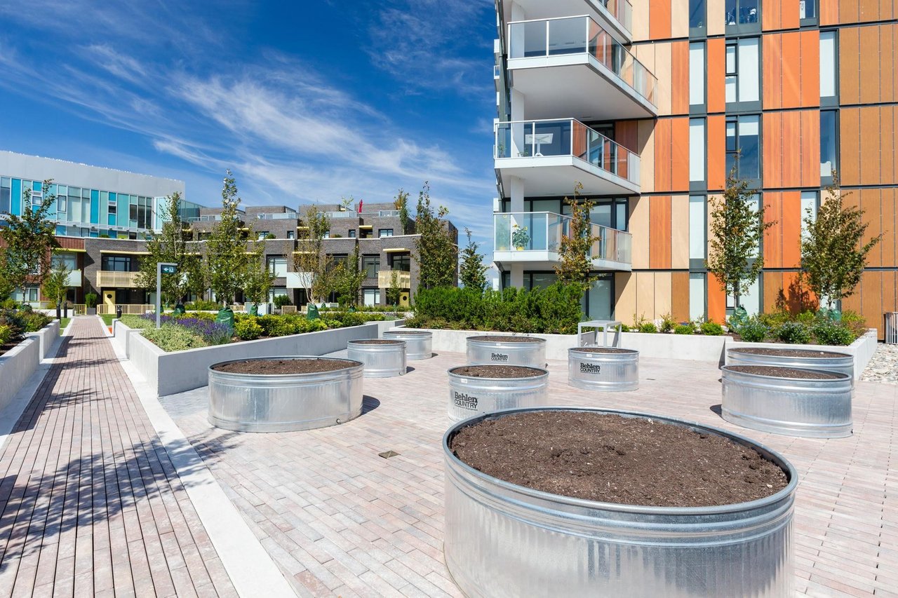 509-285 E 10th Ave