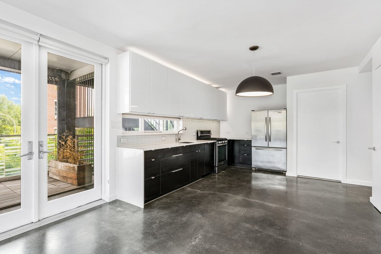618 Washington Ave, Unit 302