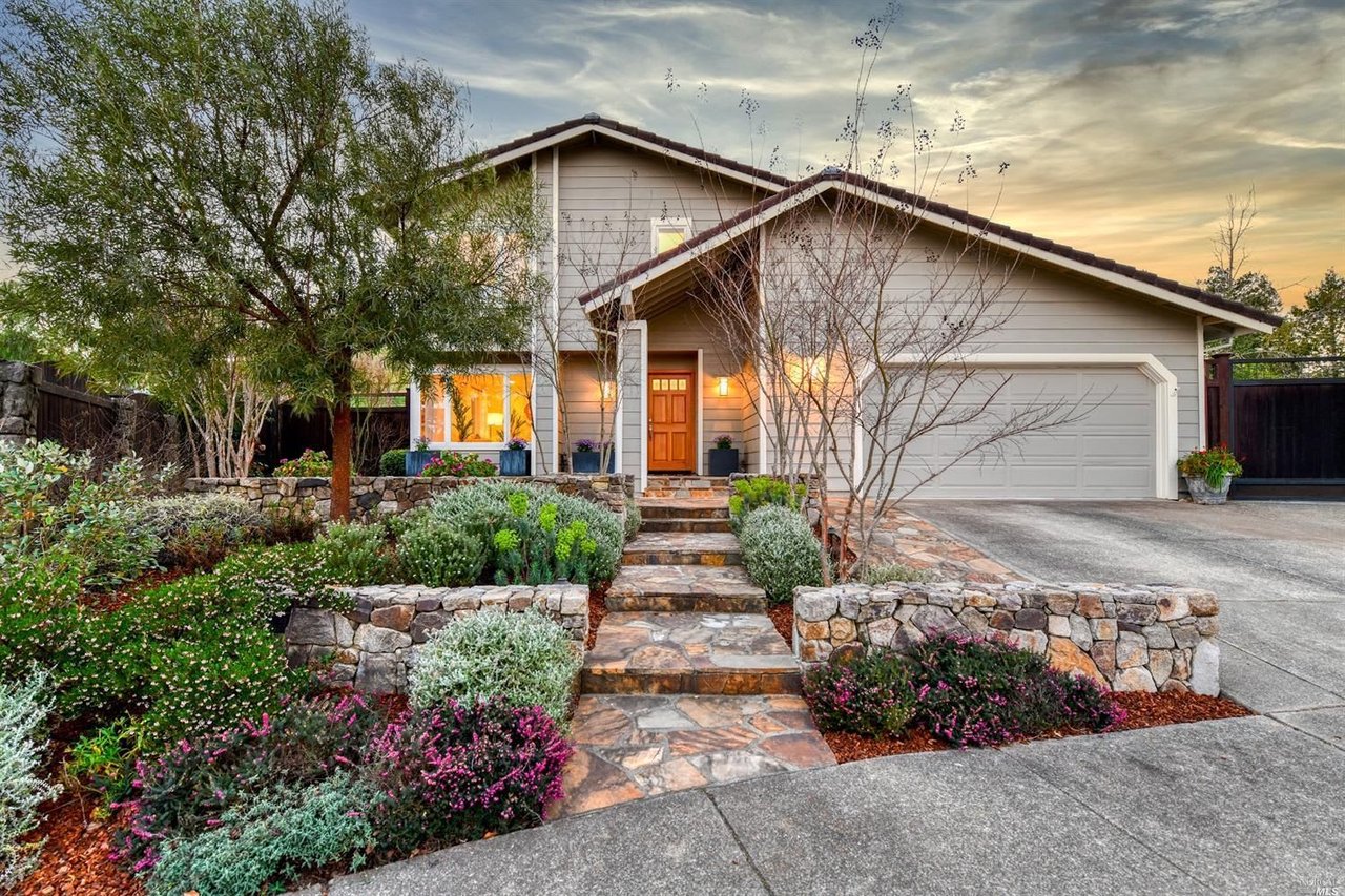3230 Stonebridge Ct