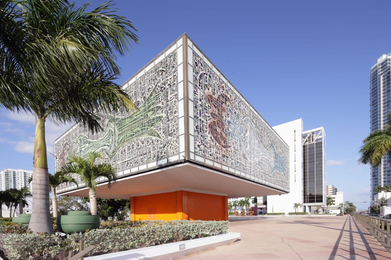 SCAVENGER HUNT! FIND THESE ARCHITECTURAL ECCENTRICITIES AROUND MIAMI