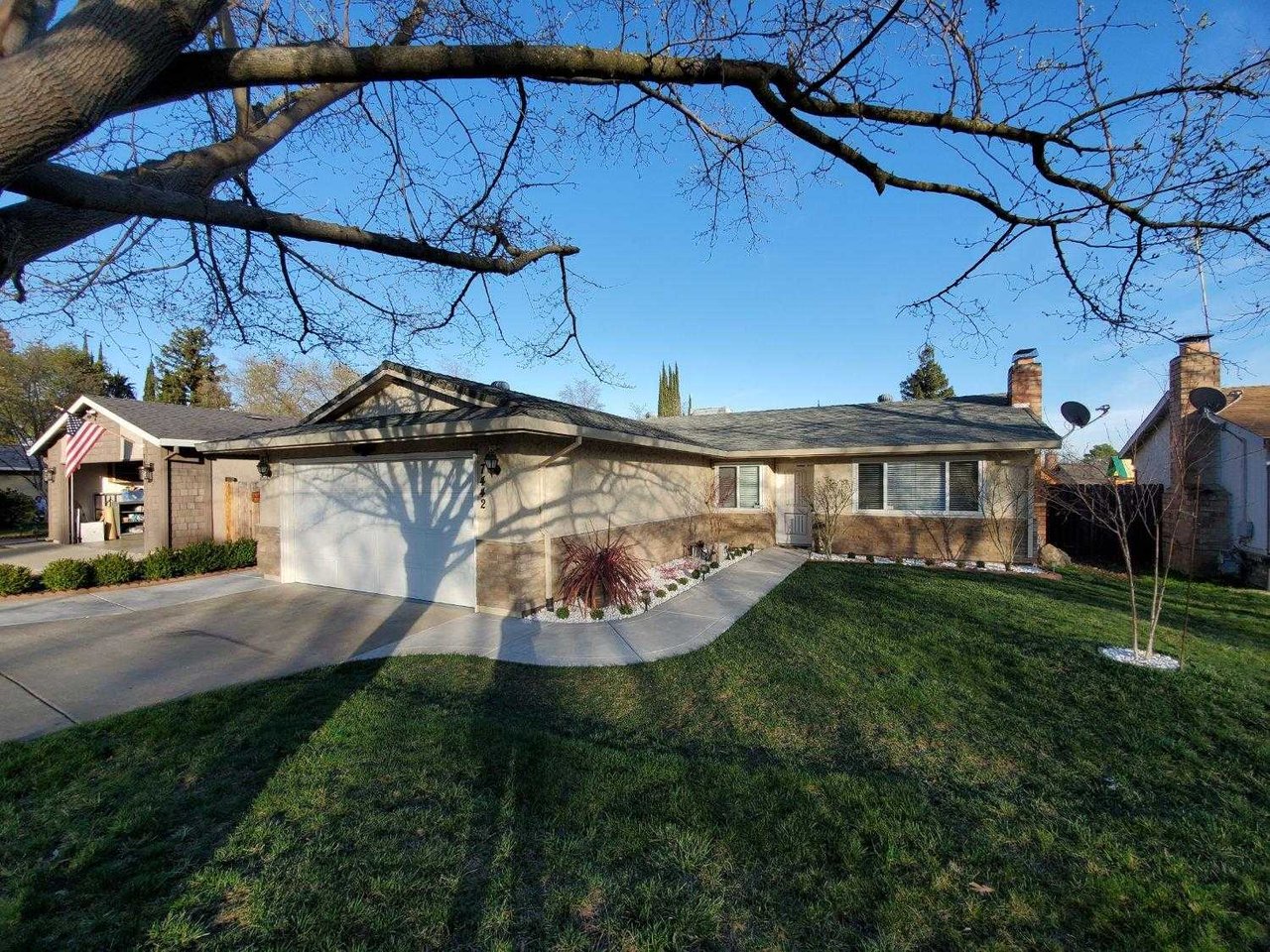 7442 Saint Tropez Way