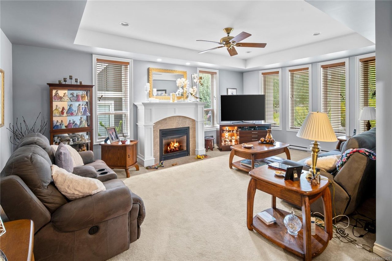 1260 Rockhampton Close