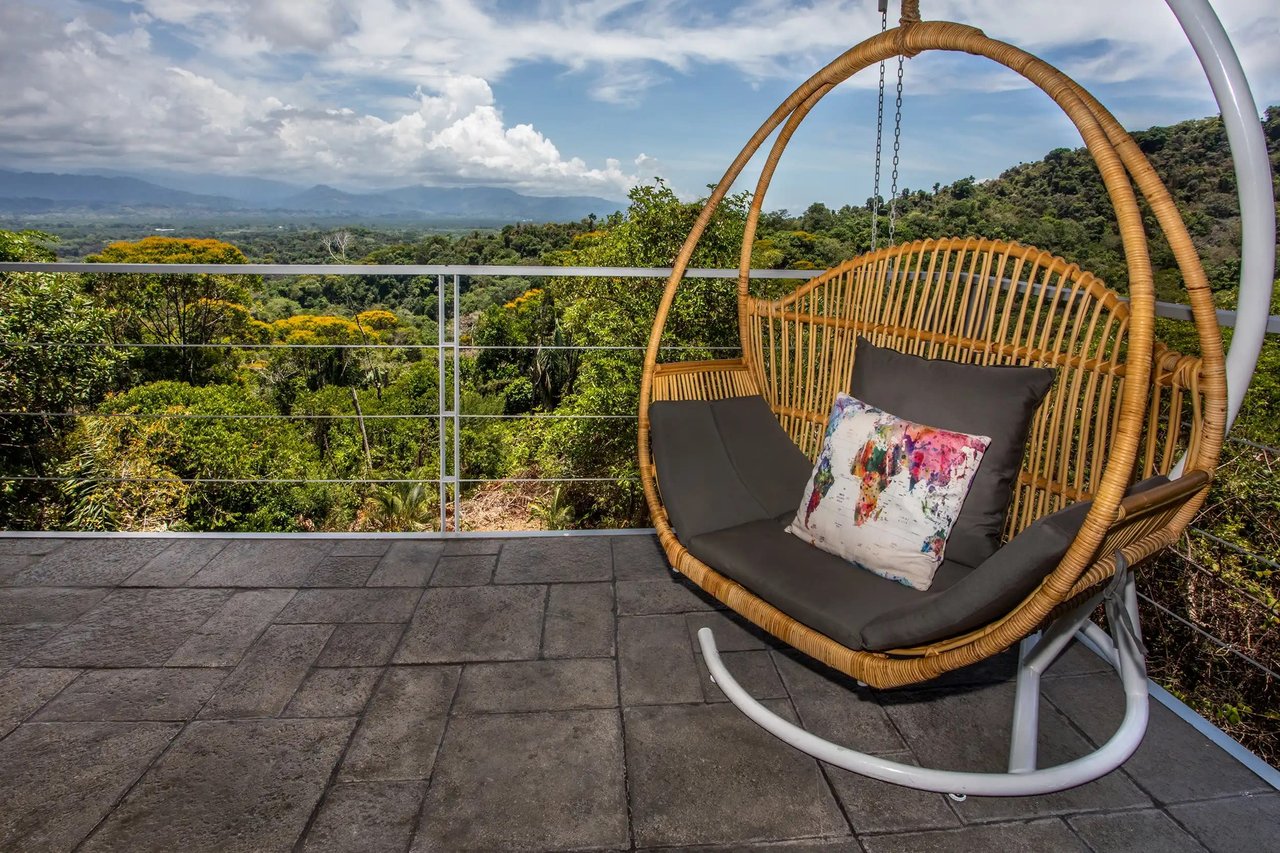  Discover Tranquil Luxury at Villa Joya: Your Exclusive Retreat in El Salto Estates