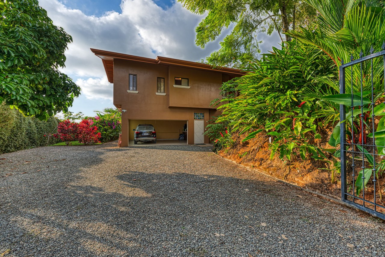 Ocean View 3 Bedroom and 2.5 Bath Home in Sought After Escaleras, Dominical