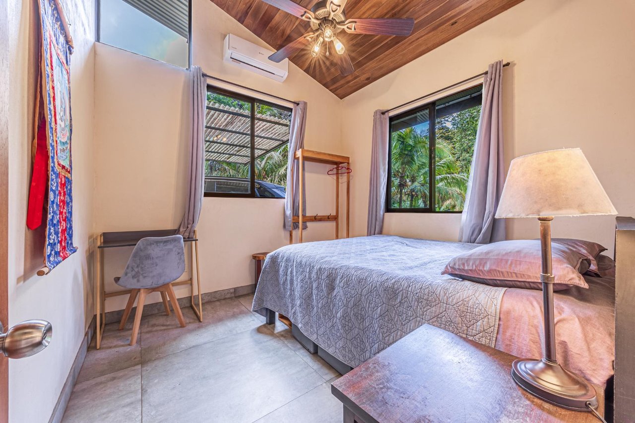 Private Riverfront Jungle Oasis, Ojochal, Puntarenas