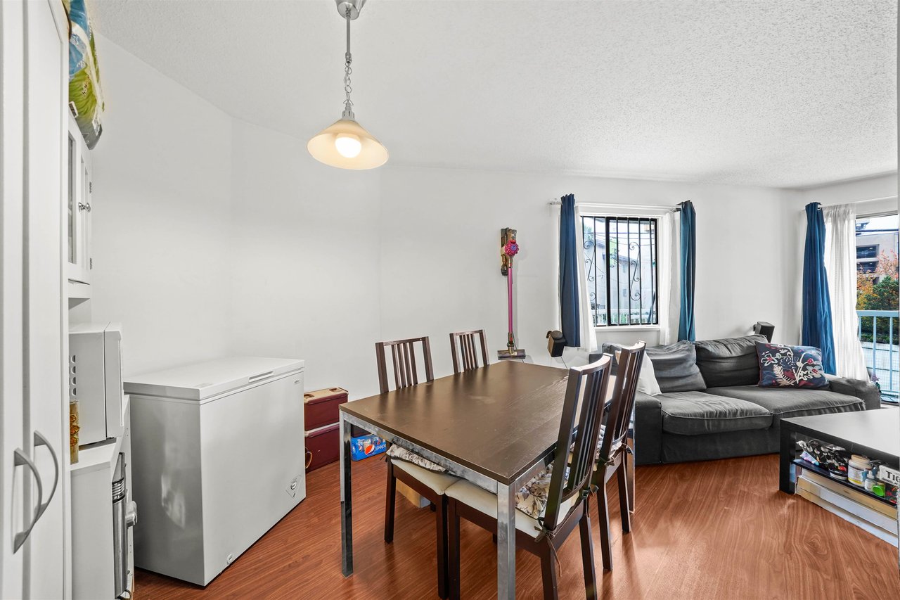 207-975 E Broadway Ave