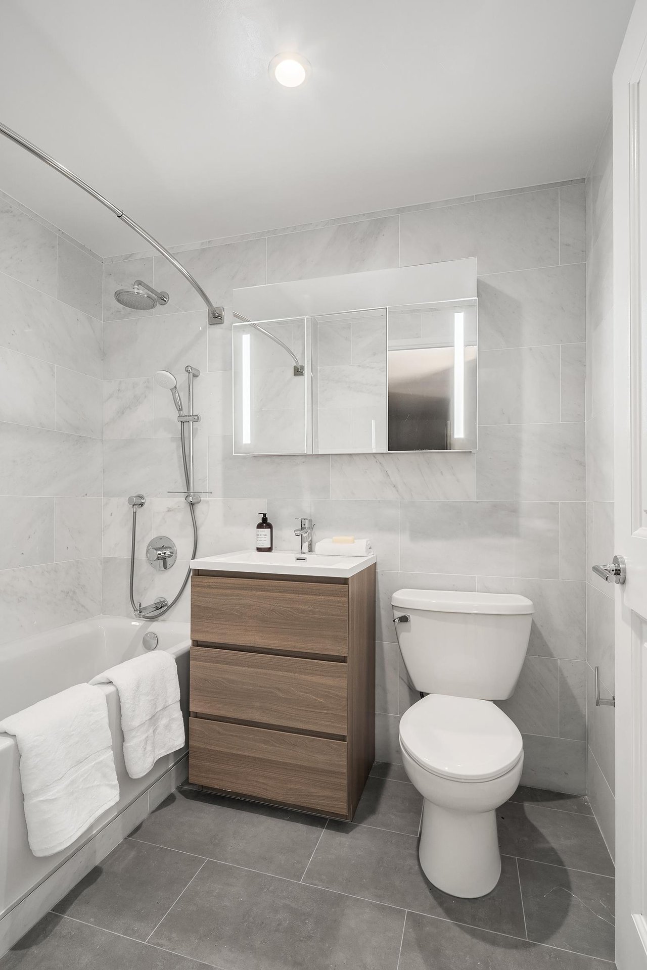 20 West Street, Apt 18-F