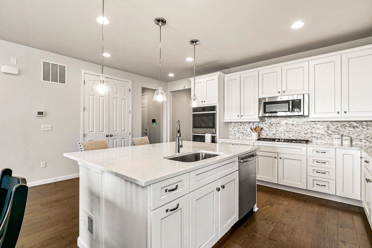 3635 White Rose Loop