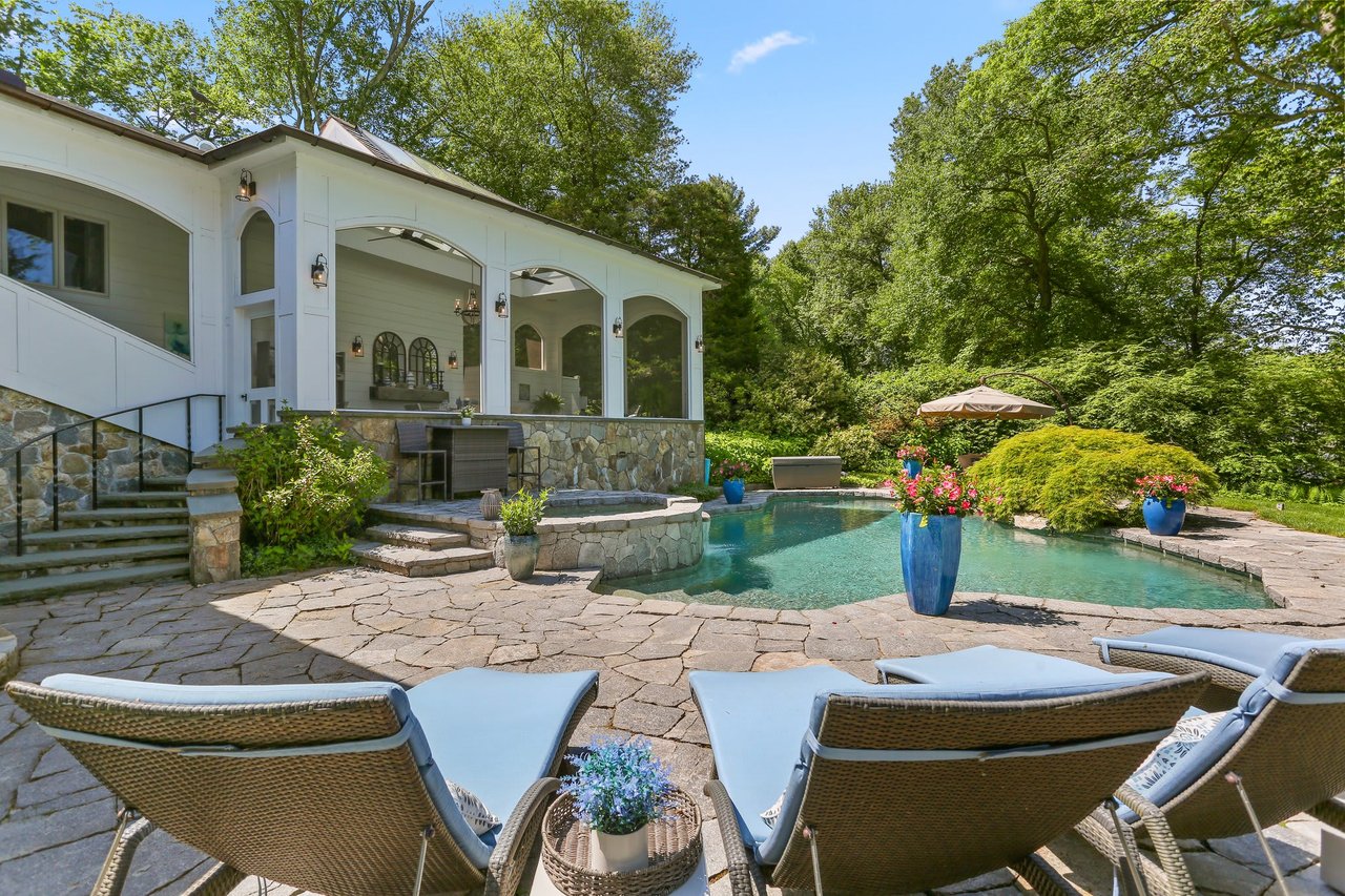 14 Pequot Trail