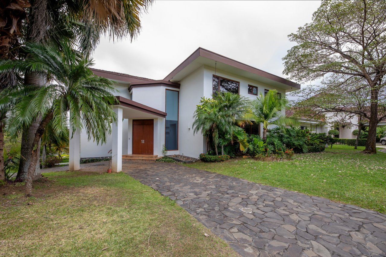 Modern Rented Estate, Escazu, San Jose