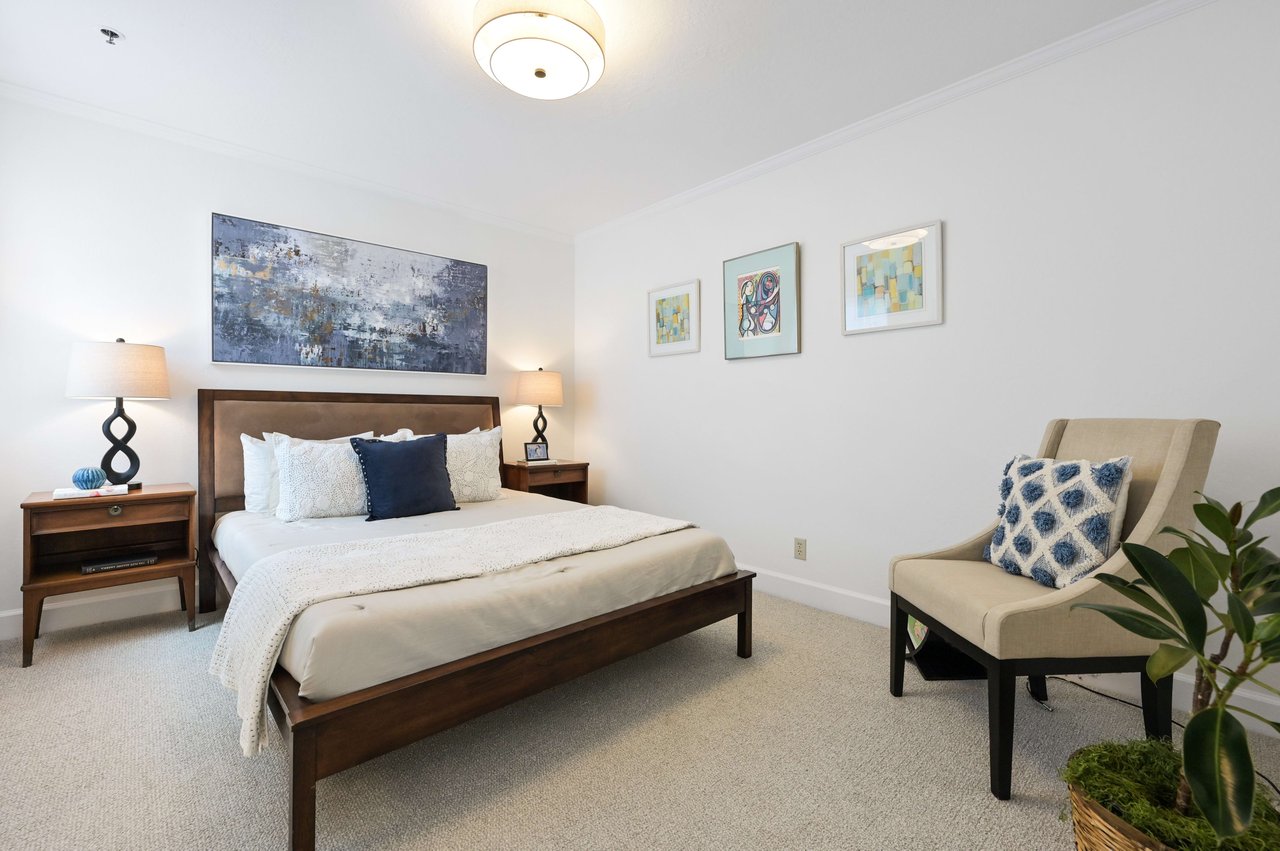 Sweeping Views In Sunnyside