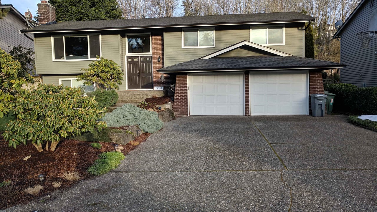 19314 Kenlake Pl NE