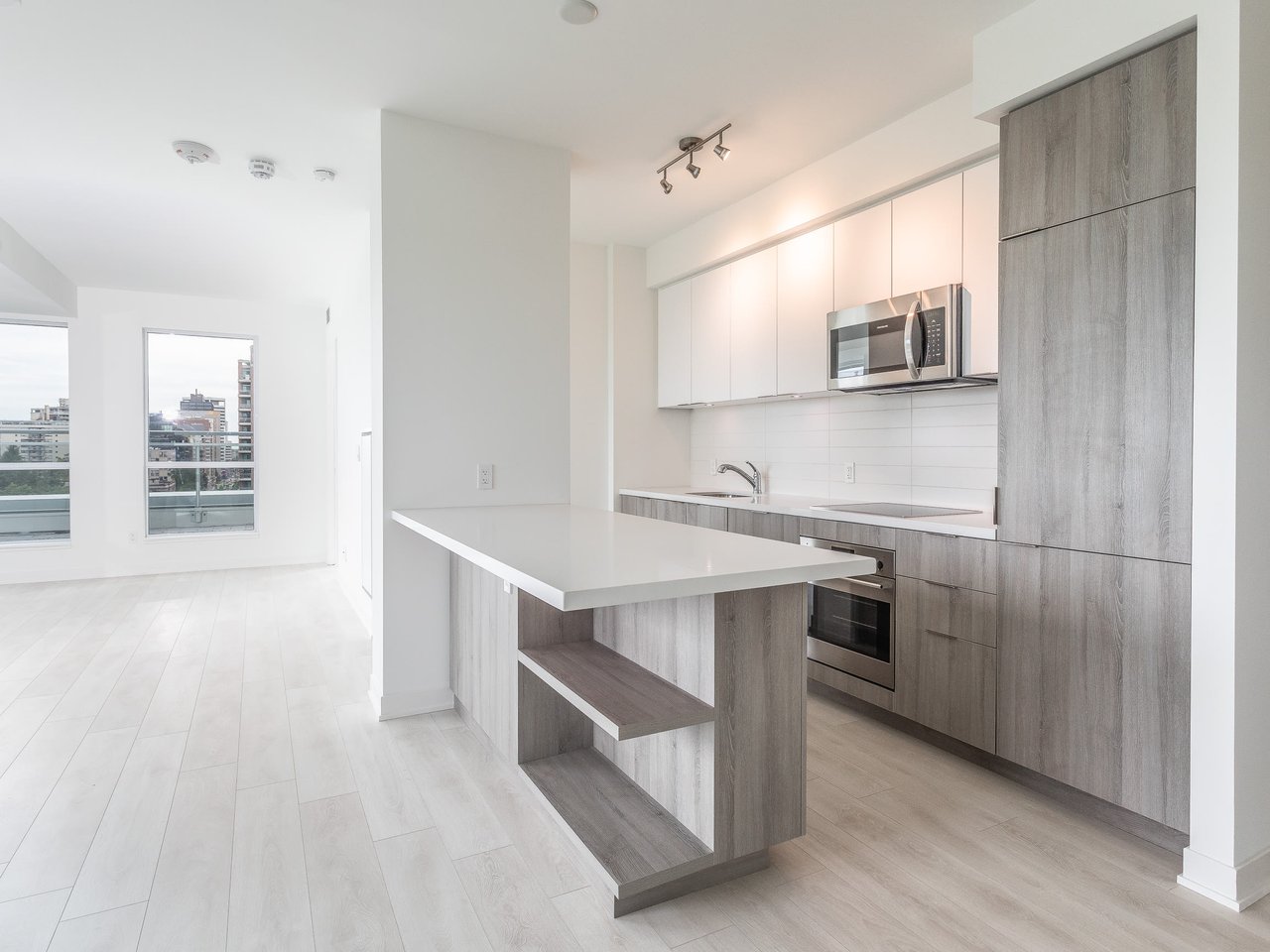 SOUTH HILL TERRACE SUITE