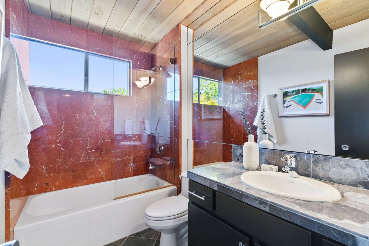 958 Eichler Drive