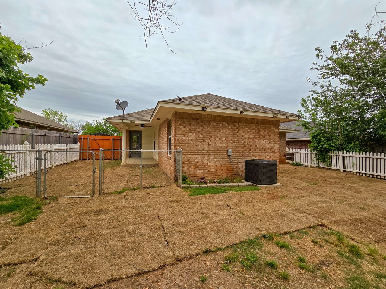 1211 Orchard Dr