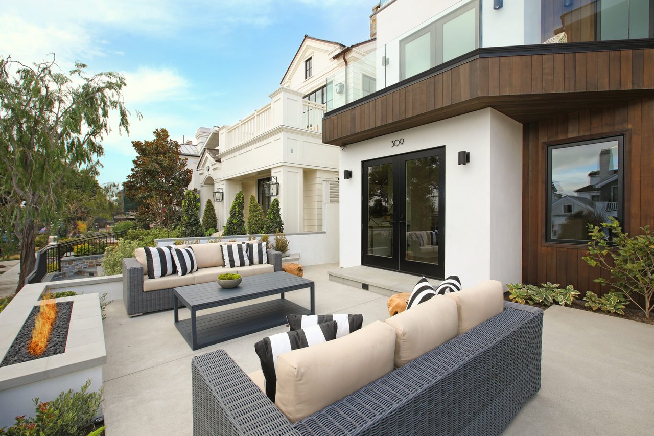 309 Poinsettia Avenue