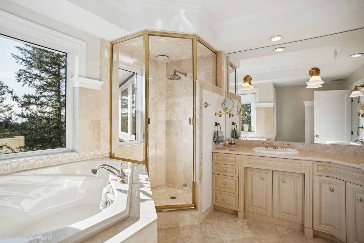 4668 Headland Drive, West Vancouver