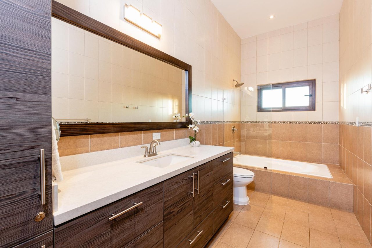 Luxury 6 BR Villa in Flamingo, Incredible Views | Starting At $1,350.00 Daily
