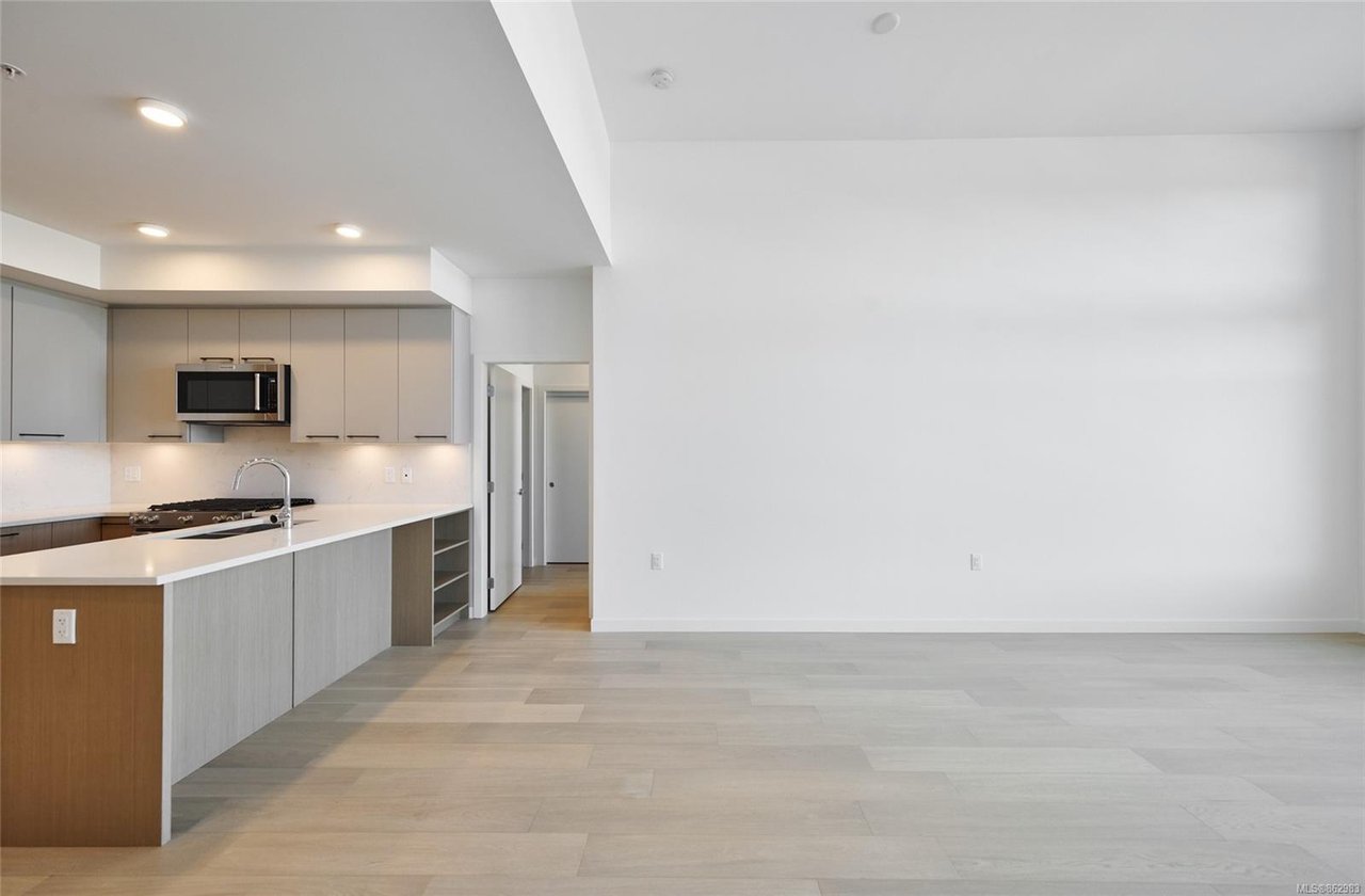 503-7162 West Saanich Rd, Central Saanich