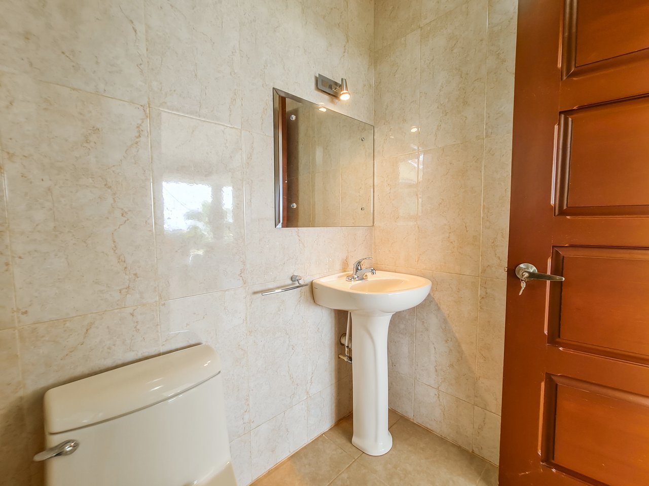 Colonial Estate With Indoor Pool, Heredia