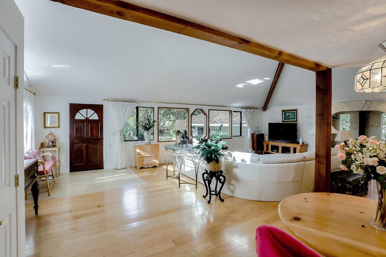 10 Upper Cir