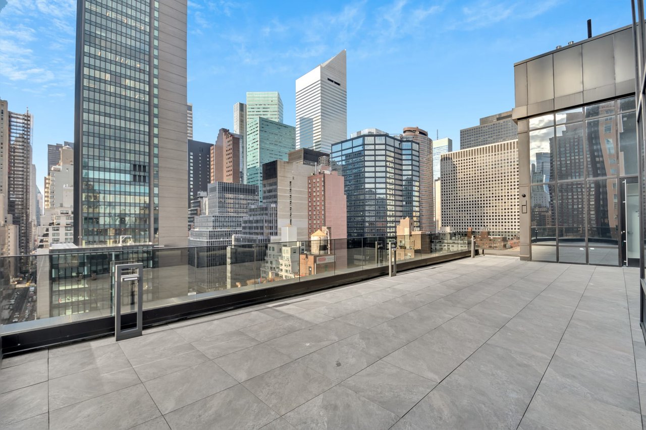 249 E 50th Street, Unit 3D