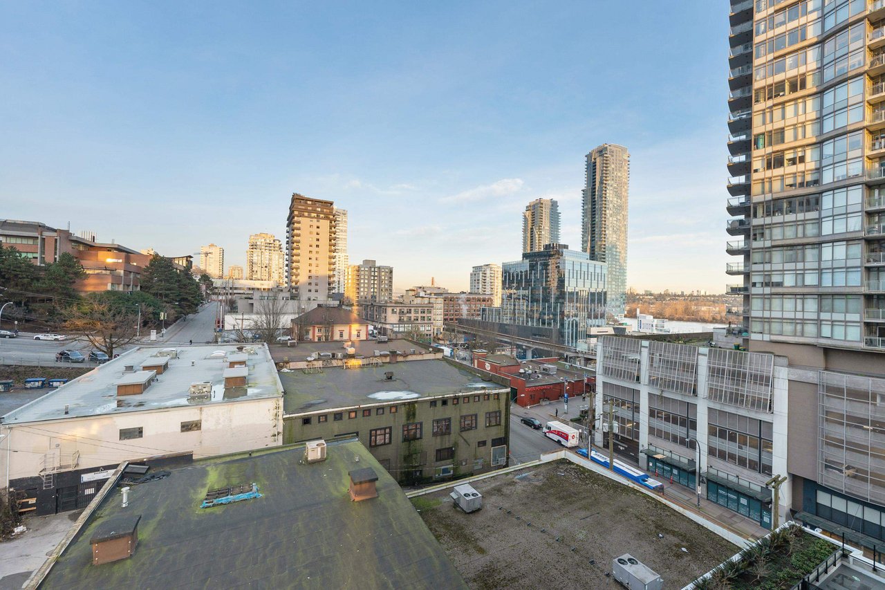 1005-823 Carnarvon St