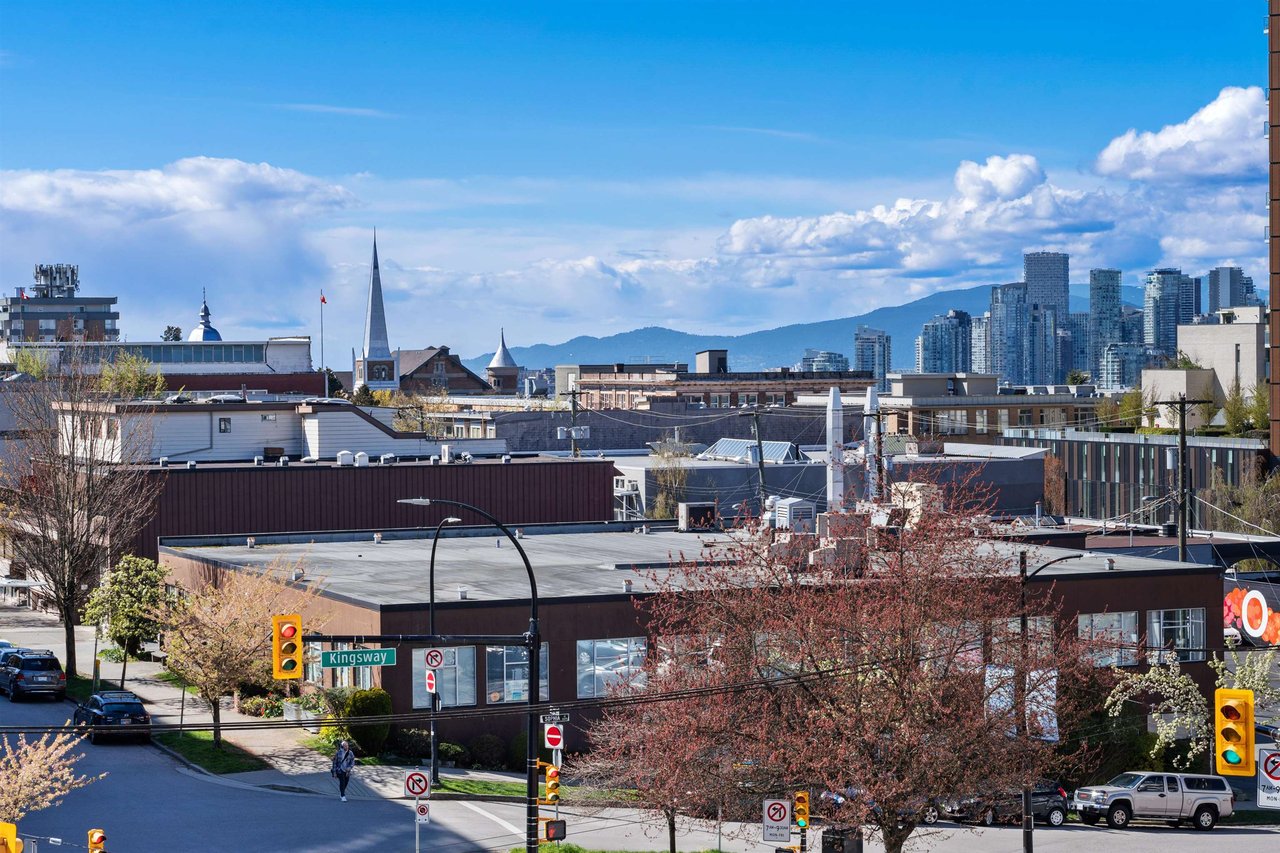 509-328 E 11th Ave