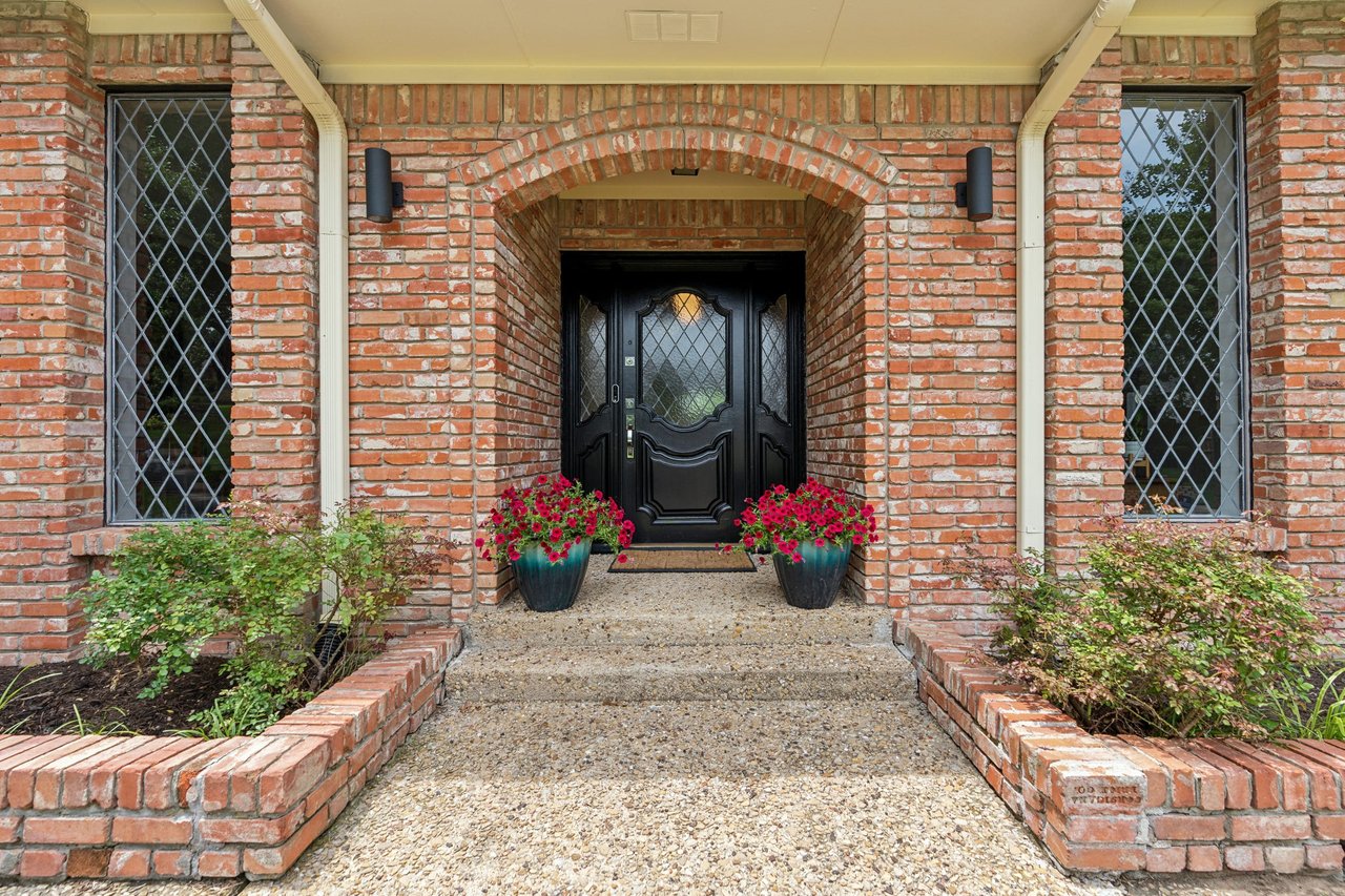 Lake Highlands Dallas Homes for Sale RISD - front door brick exterior