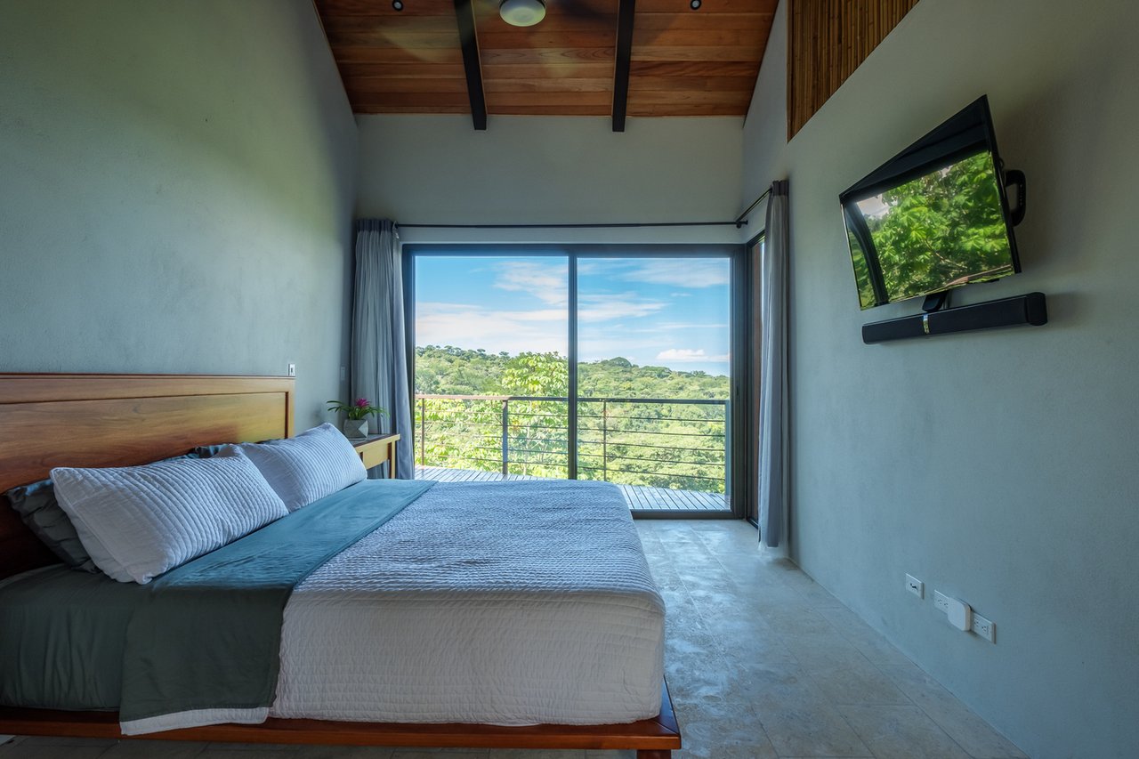 Luxury Infinity Pool Property, Uvita, Puntarenas