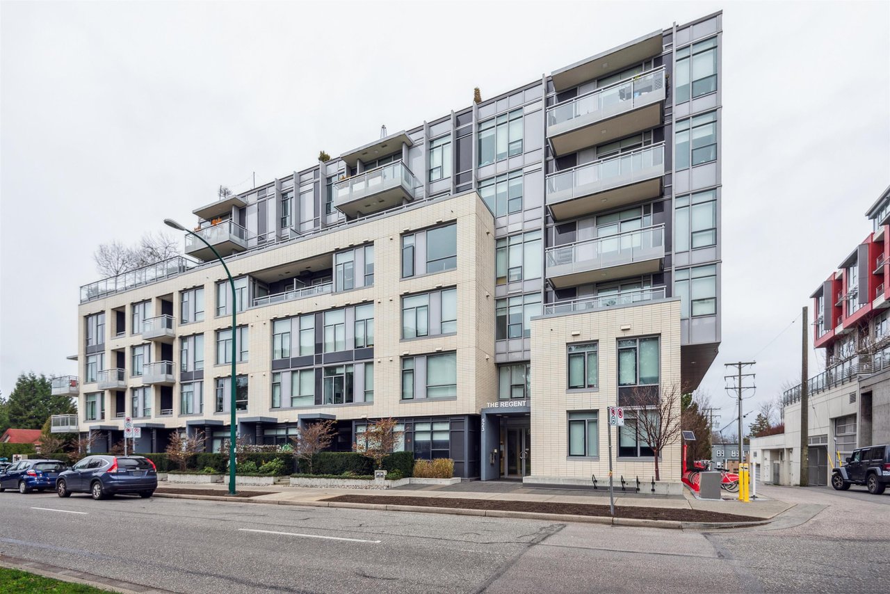 110-523 W King Edward Ave